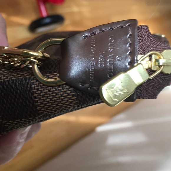 Louis Vuitton mini pouchette and keyholder Damier - Picture 3 of 8